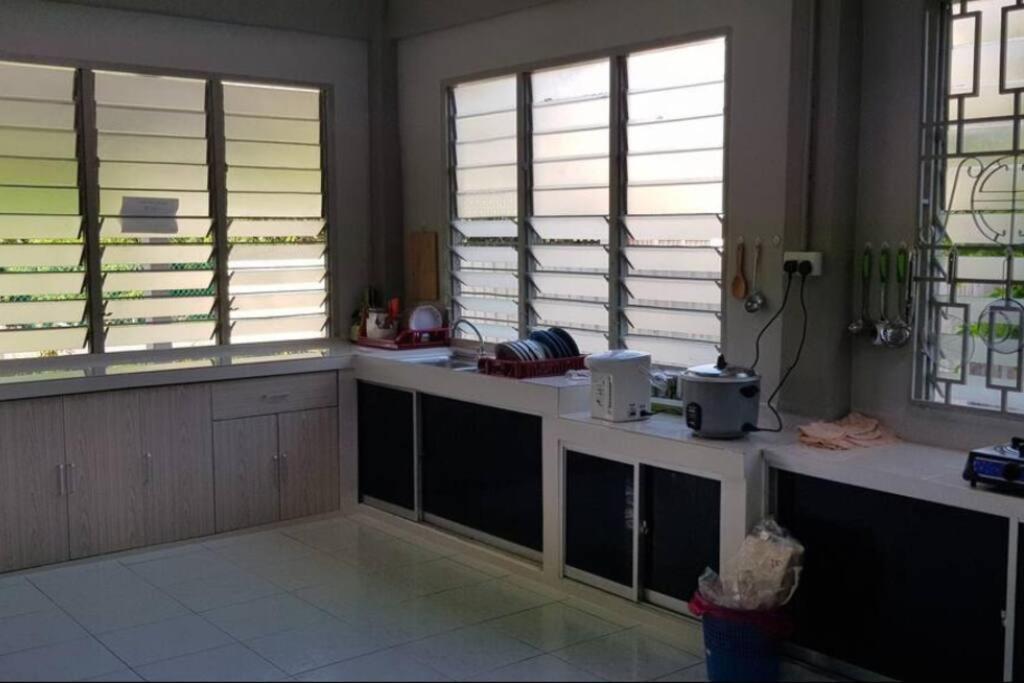 J & I Homestay Sibu Buitenkant foto